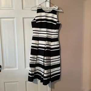 Striped and structured sleeveless dress